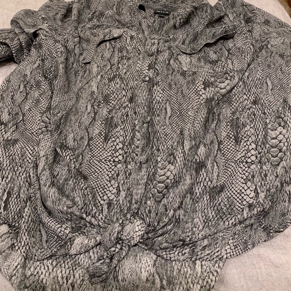 Button down shirt - Picture 2 of 4